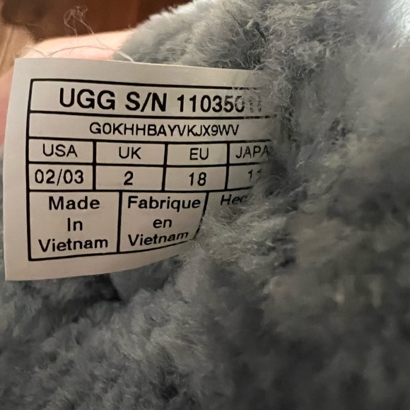 NWOT UGG Infant Lassen Slip-on - Picture 4 of 4